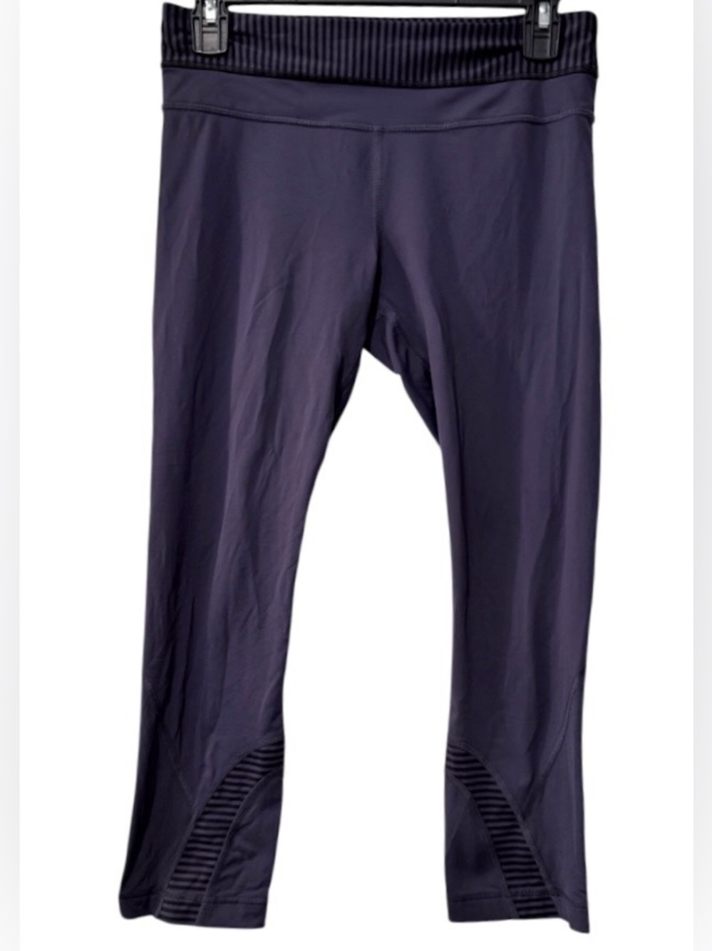 Lululemon Run Inspire women’s 6 cropped purple & black athletic Leggings